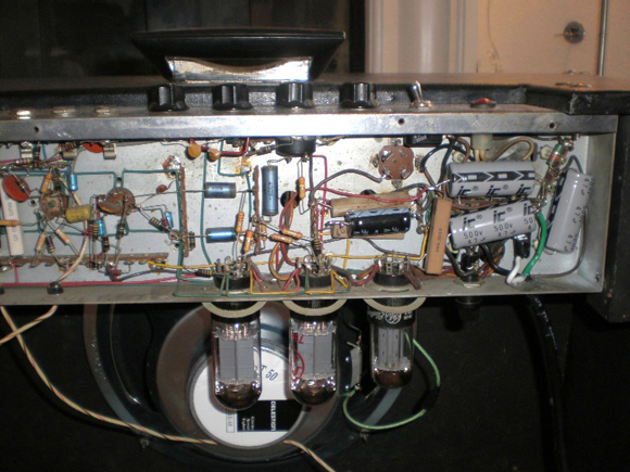 Hilgen Victor Model R2522 Amplifier