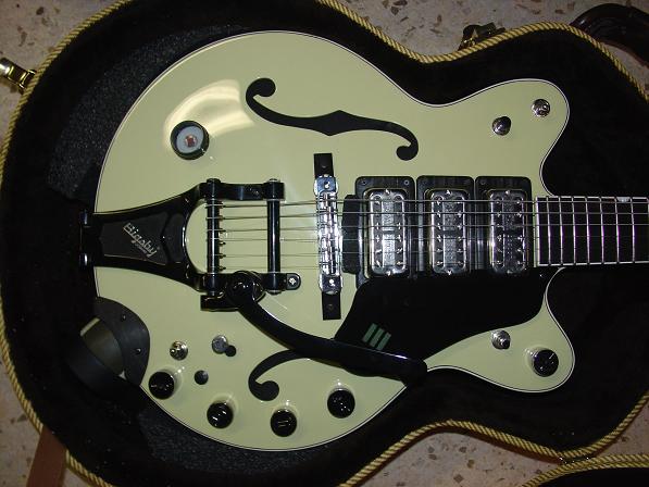 Jack White's Triple Green Machine (Gretsch Anniversary Junior Guitar)
