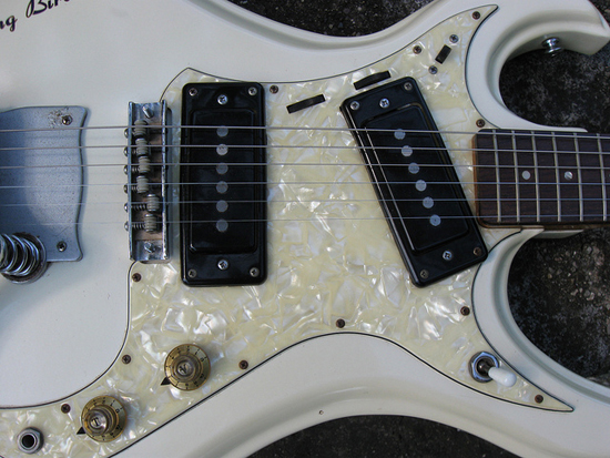 Vintage 1967 TOKIA Hummingbird Electric Guitar (White)