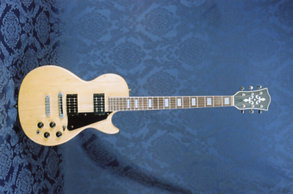 Carson 1974 of From Temple & co  [Vintage guitars denver Gavin Carvin Doom vintage  CM95 (II): the