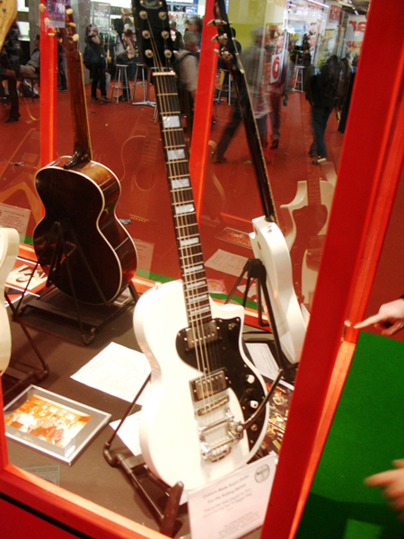 Musikmesse 2008: Original Vintage Supro Dual Tone Guitar