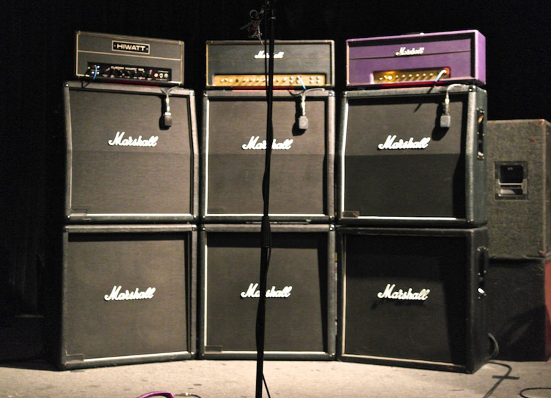 Amp wall