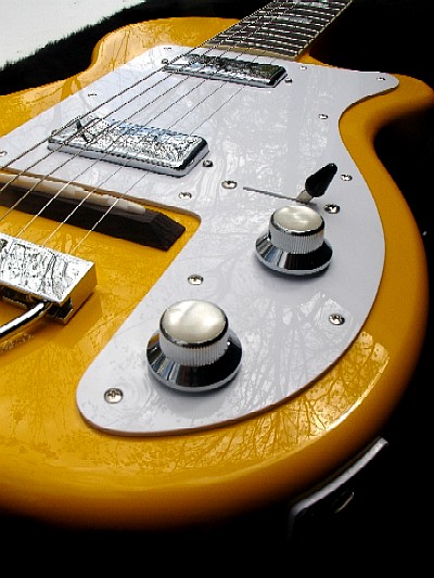 Eastwood Airline H44 Guitar in Taxi Cab Yellow