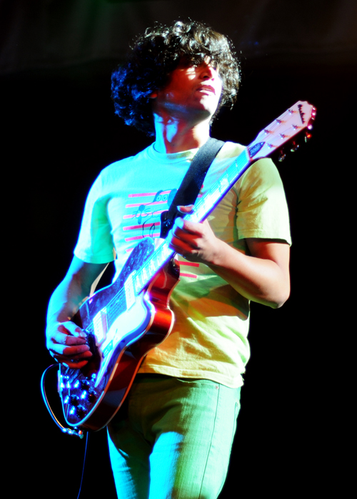 Deerhoof's Edward Rodriguez (Airline Tuxedo guitar)