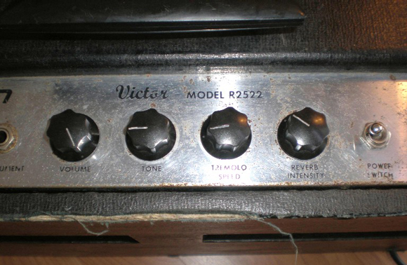 Hilgen Victor Model R2522 Amplifier