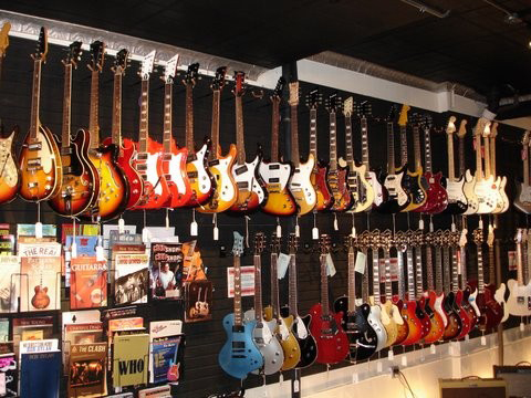 Ludlow's Guitars (New York City, NY)