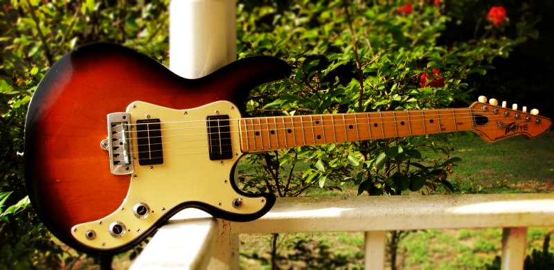 Peavey T-15 guitar - sunburst