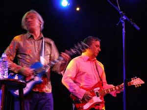 R.E.M. plays Eastwood: Pete Buck & Robyn Hitchcock