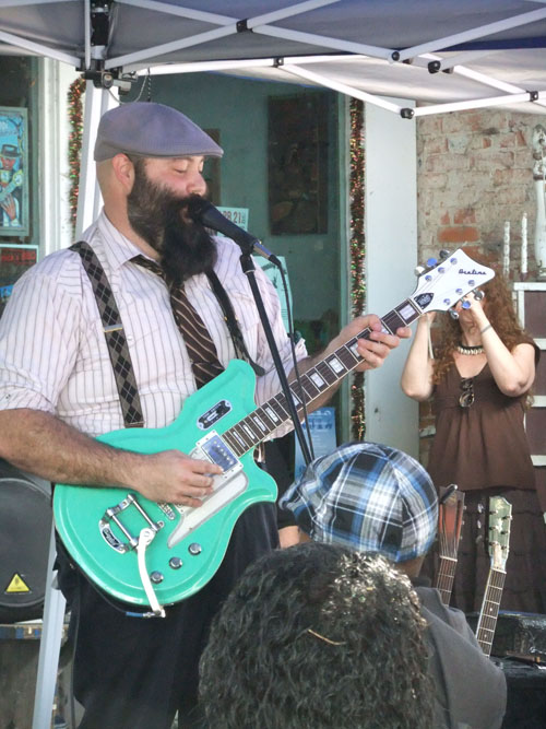 Rev Peyton (Big Damn Band) with the Airline Map Guitar