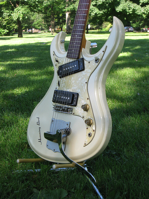 Vintage 1967 TOKIA Hummingbird Electric Guitar (White)