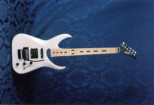 Vintage 1994 Alvarez Dana Scoop AE650TRW Electric Guitar (White)